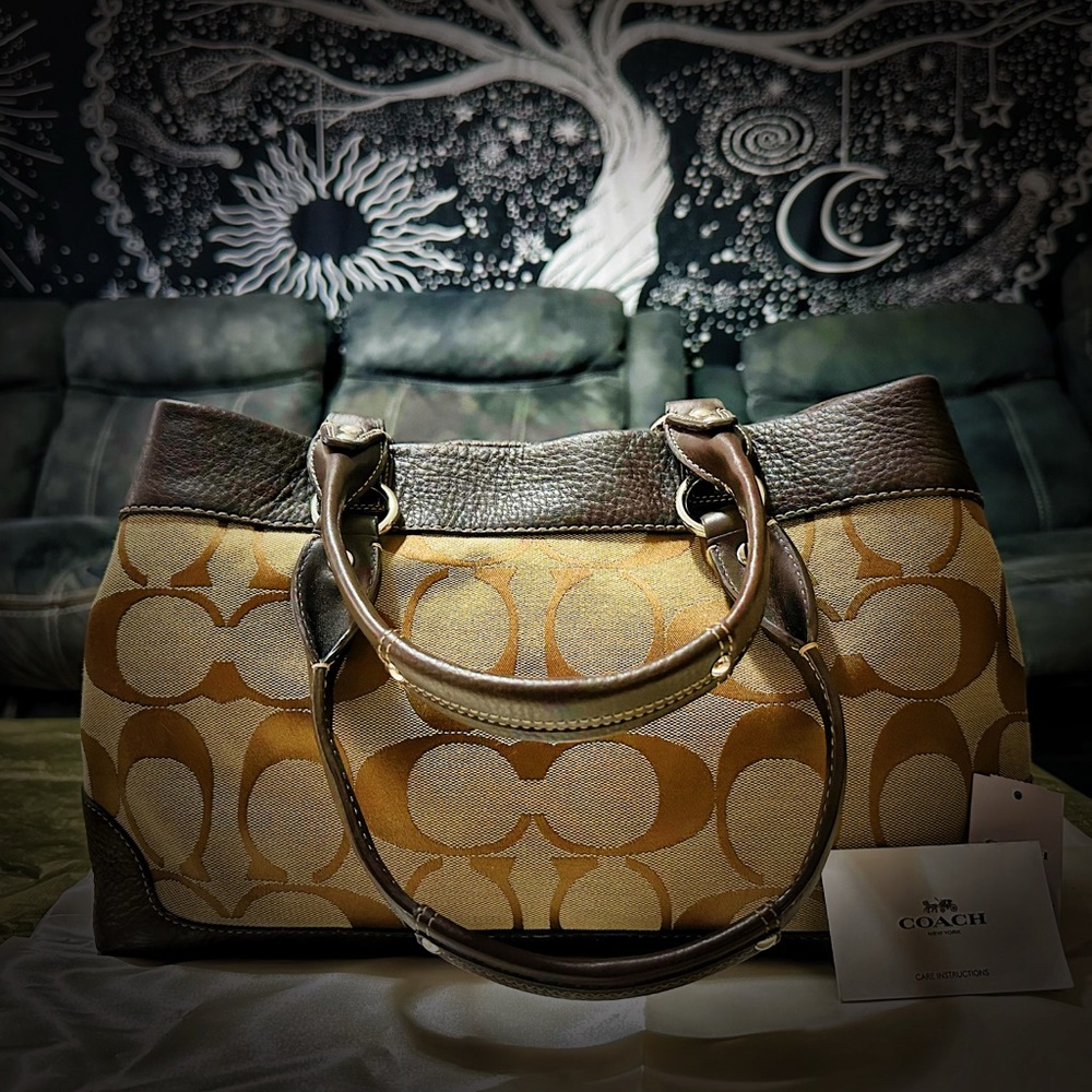 Vintage Y2K Coach tote bag Shoulder Bag Brown and Tan soft leather - Picture 16 of 17